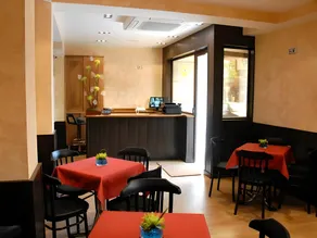 Hostal Avenida Barajas - Image 3