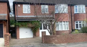 Spacious Five-Bedroom House Close to York Centre - Orchid House - Image 4