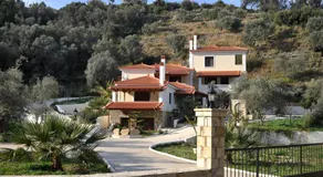 Kerveli Luxury Villa - Image 4