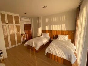 Sea Suphan Villa - Image 5
