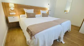 Apartamentos Palacio Alemar - Image 2