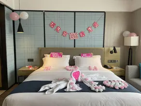 Echarm Hotel Nanning Chaoyang Square River View - Image 2