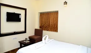Hotel R Inn Yercaud - Image 2