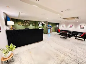 Qotel Comfort Golden Saffron Punjabi Bagh - Image 4