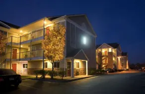 Birch Hill Suites Jackson - Image 4