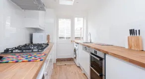 Idéalement situé, chalet de 3 chambres avec jardin et parking (10 personnes) - Image 5