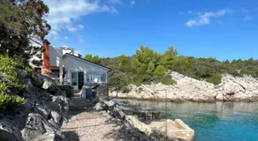 Beach Front Home In Zastrazisce - Image 4