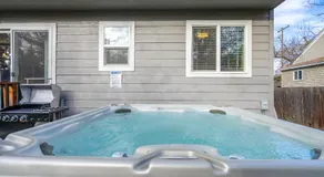 Hot Tub, Sleeps 12, Well-Stocked Kitchen, Central Location, Modern Home - Image 3