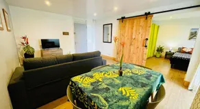 Tunui City Apartment - Quiet & Pool - Image 2