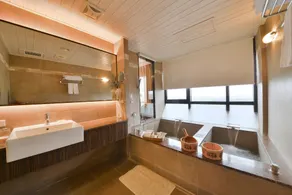 Resort One Hotel - Image 2