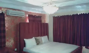 Dcove Hotel & Suites - Image 2