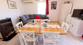 Kuća za odmor Holiday spa House Kostanjevec- Oaza mira ,bazen i spa - Image 3