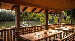 Captain's house by the Danube river - Image 3