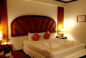 Thepnakorn Hotel - Image 4