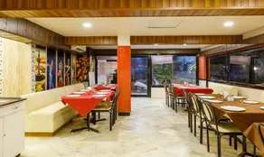 Hotel Crown - Image 5