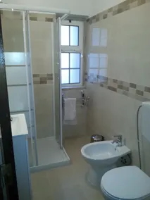 Apis Red Apartment, TV via cavo, Wifi - Image 3