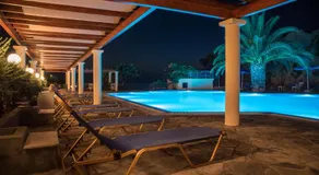 Alma Hotel - Image 2