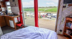 Riverside Cabin - Image 2