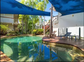 Tropical Oasis, saltwater pool In the heart of Parap Orange - Image 2