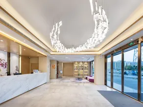 Lavande Hotel Shenzhen Shajing International Convention and Exhibition Center Buyong Metro Station - Image 2