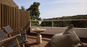 Cama Luxury Suites Kavouri - Image 4