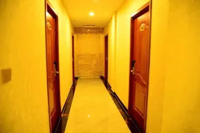 699 Express Hotel - Image 5