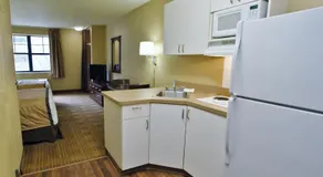 MainStay Suites Chicago Hillside - Image 4