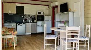 Chalet dans domaine privé, calme piscine - Image 3