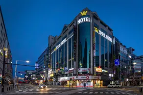 Queentown hotel - Image 3