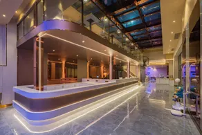 Dequan Luxury Huayuan Hotel, near POP LAND and SOLANA - Image 4