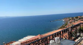 MOLYVOS BOUTIQUE HOUSE - Image 2