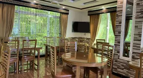 Areesh Hotel & Restaurant - Image 3