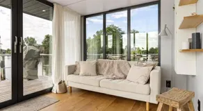 Houseboat with lake view Tango - Image 2