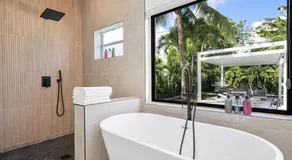 VillaLee-Jungle Palm Island white marble pool Area - Image 3