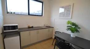 Beachfront Motel - Image 4
