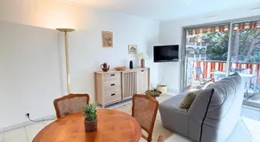 Mandelieu 3 rivieres dernier etage B5 - Image 3