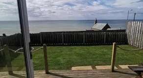 Allibella Shepherds Hut, Amazing Seaview, Private garden, Pet Friendly - Image 4