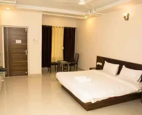 Hotel Vrindavan Verul - Image 3