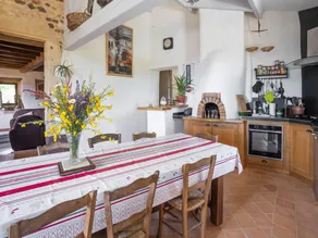 Casa vacanze a Mazeyrolles con giardino - Image 5