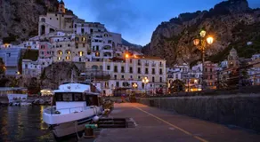 Amalfi Gallery Room & Suite - Image 2