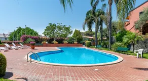 GuestHost - Naxos Seaside Apartment with Gardens, Parking and Swimming Pool - Image 3