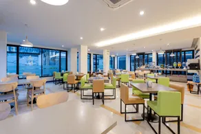 De Hug Hotel & Residence - Image 2