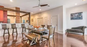 Spacious Loft-Style 3BR Townhouse by Hosteeva - Image 4