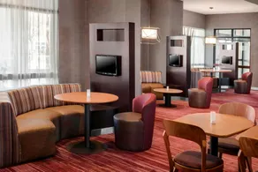 Courtyard by Marriott Newark Elizabeth - Image 4