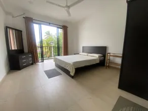 The Glen 3 Bedroom, apartment with free parking - Image 2