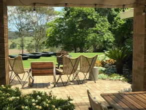 ONE Bedroom  with Ensuite- Entire House, Private. Stunning Views - Image 4