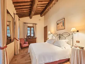 Farmhouse in Borgo Antico - Image 4