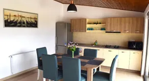 Sanderson Apartments - Image 2