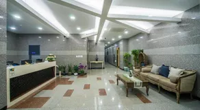 Breeze Bay Hotel - Image 4
