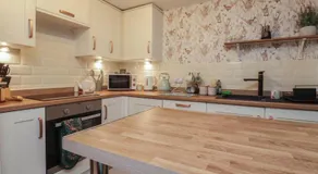 Willow Wood - Image 3